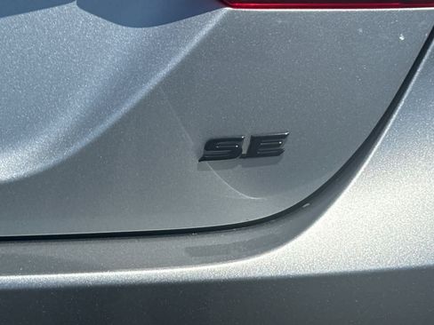 Used 2021 Toyota Camry SE FWD image 29
