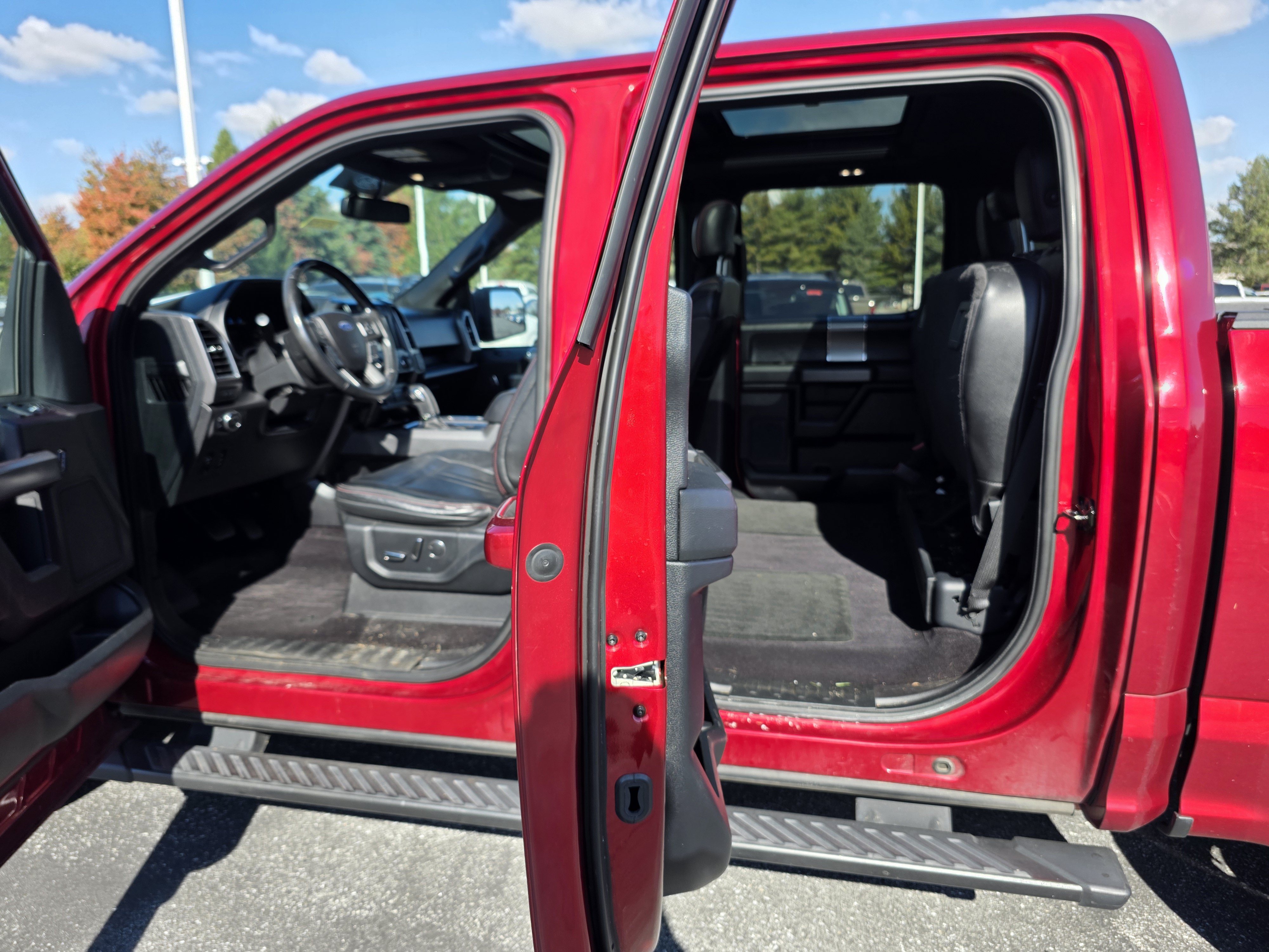 Used 2017 Ford F150 XLT w/ Equipment Group 302A Luxury AWD/4WD image 10