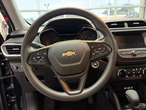 Used 2023 Chevrolet TrailBlazer LT FWD image 22
