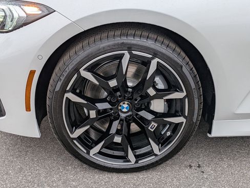 New 2026 BMW 330i xDrive Sedan w/ M Sport Package image 10