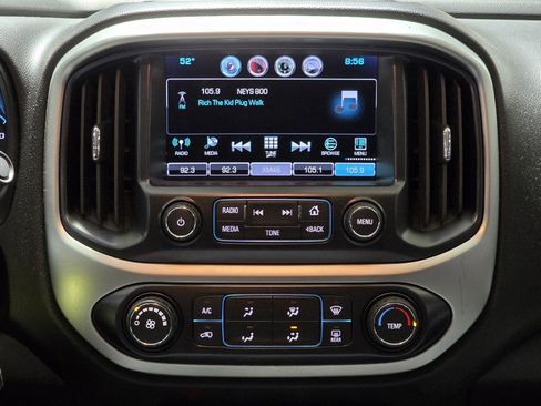 Used 2016 Chevrolet Colorado LT w/ Midnight Edition image 16