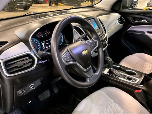 Used 2018 Chevrolet Equinox LS AWD/4WD image 8