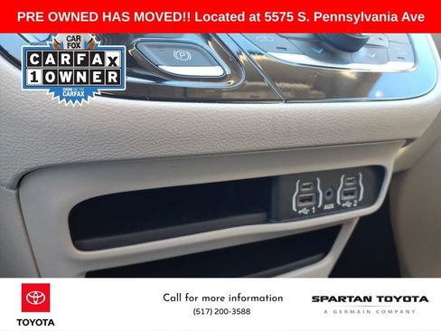 Used 2024 Chrysler Pacifica Touring-L image 23