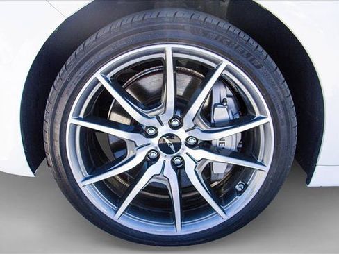 Used 2024 Genesis G70 2.5T AWD/4WD image 9