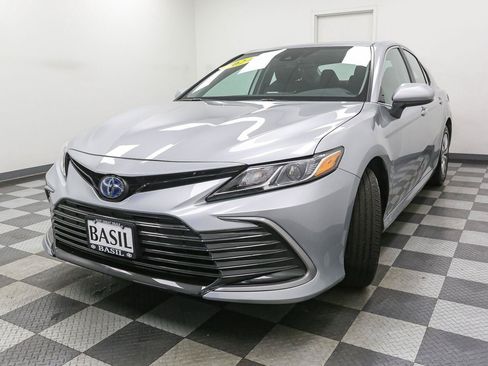 Used 2024 Toyota Camry LE FWD image 4