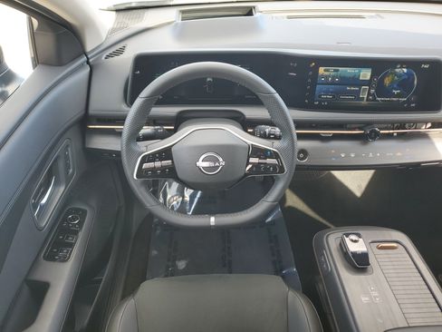 Certified 2025 Nissan Ariya FWD image 18