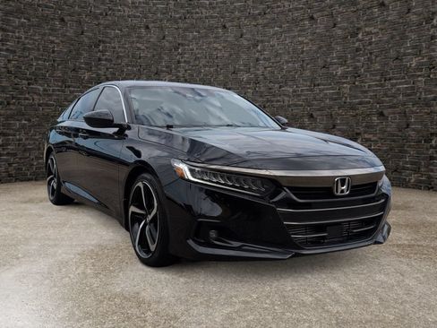 Used 2022 Honda Accord Sport image 2
