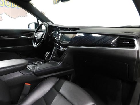 Used 2025 Cadillac XT6 Premium Luxury AWD/4WD image 71