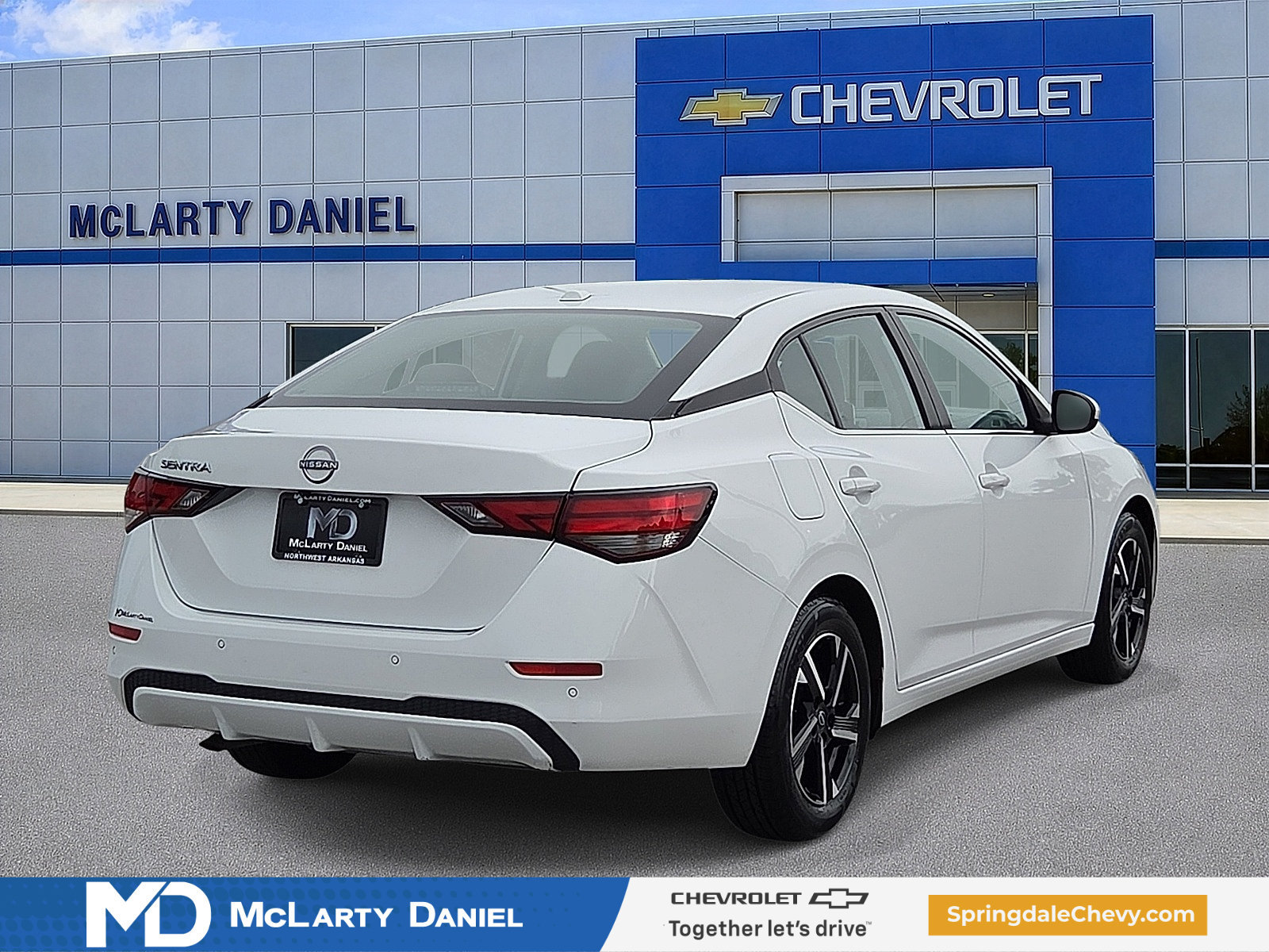 Used 2025 Nissan Sentra SV FWD image 5