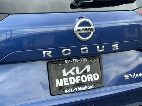 Used 2021 Nissan Rogue SV image 27