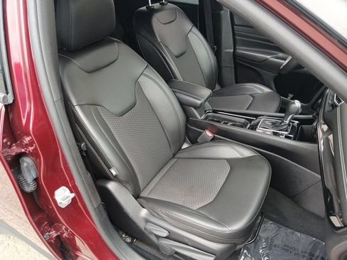 Used 2022 Jeep Compass Latitude FWD image 24