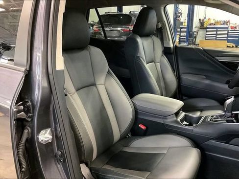 Used 2025 Subaru Outback Onyx Edition AWD/4WD image 7