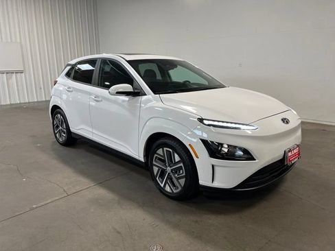Used 2023 Hyundai Kona SEL FWD image 1