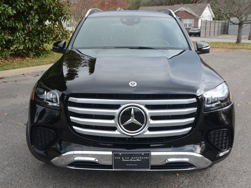 Used 2024 Mercedes-Benz GLS 450 4MATIC image 9