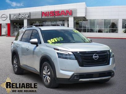 Used 2022 Nissan Pathfinder SL w/ SL Black Package