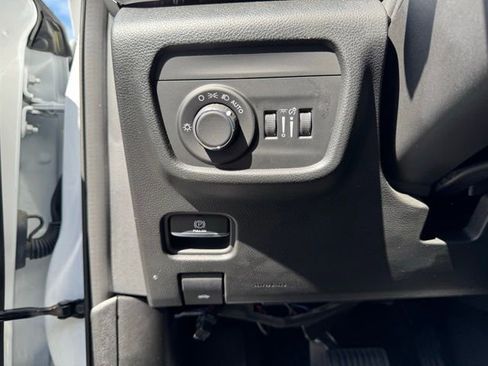 Used 2024 Jeep Grand Cherokee L Laredo AWD/4WD image 25