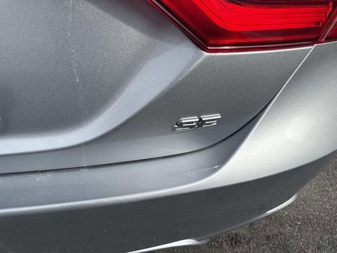 Used 2024 Toyota Camry SE image 6