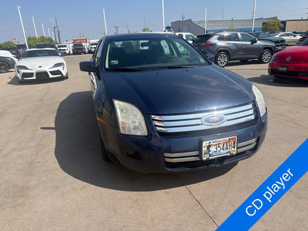 Used 2007 Ford Fusion SE FWD image 2