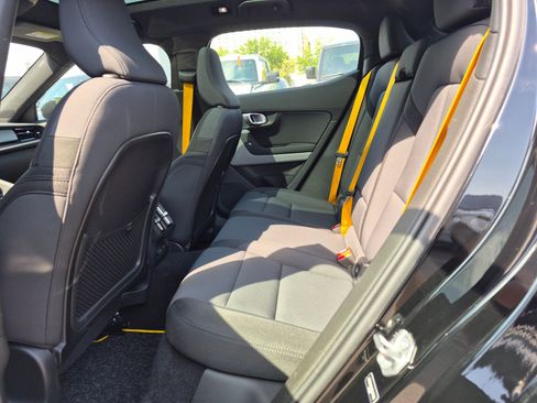 Used 2022 Polestar Polestar 2 w/ Performance Package AWD/4WD image 25