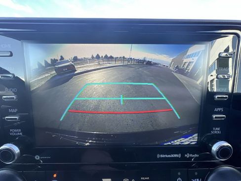 Used 2021 Toyota Highlander XLE image 15