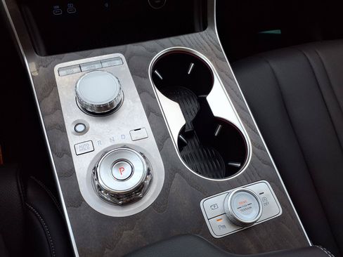 Certified 2026 Genesis GV80 2.5T Select AWD/4WD image 25
