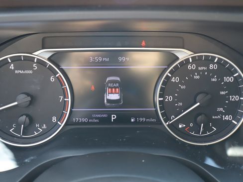 Used 2023 Nissan Rogue SV FWD image 9