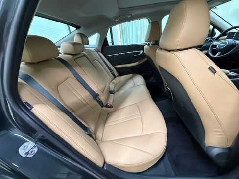 Used 2025 Hyundai Sonata Limited FWD image 18