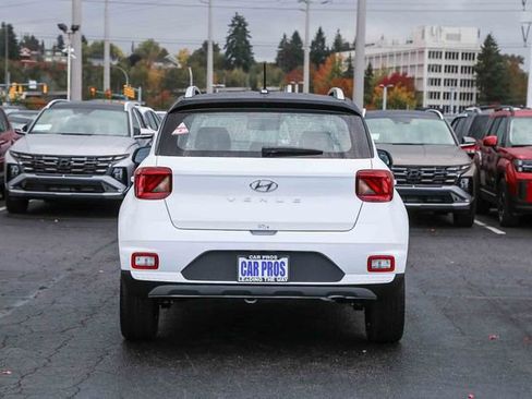 New 2026 Hyundai Venue SEL image 8