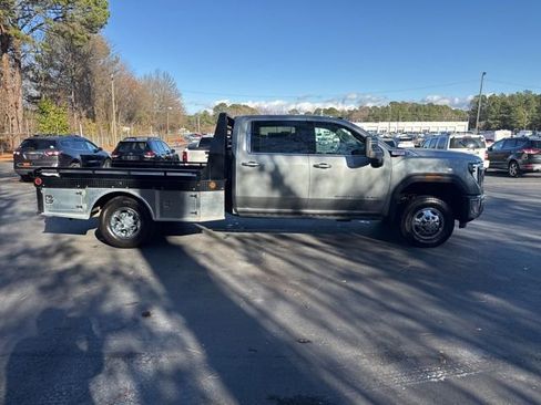 Used 2024 GMC Sierra 3500 SLE w/ SLE Convenience Package image 6