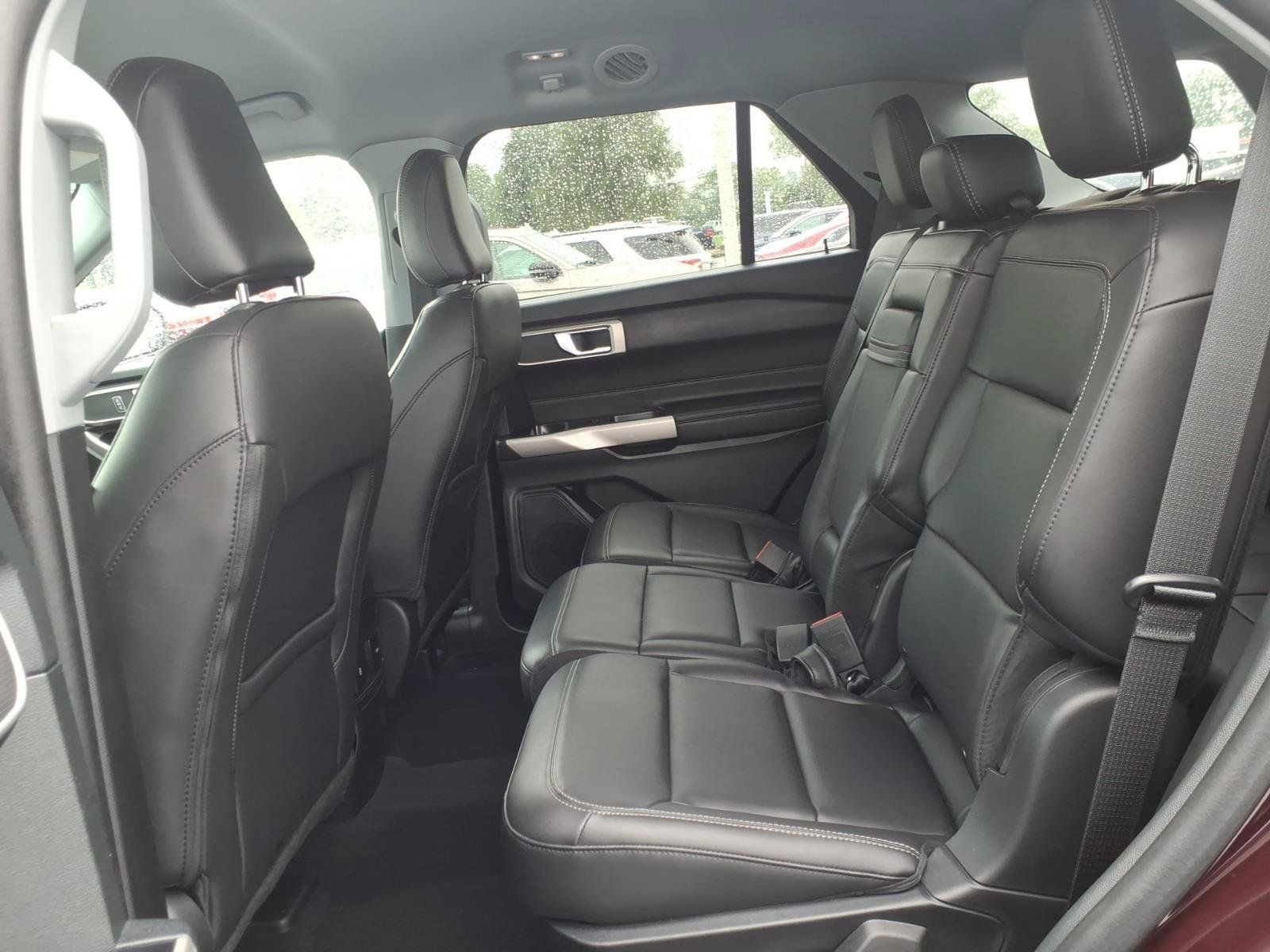 Used 2023 Ford Explorer XLT w/ Equipment Group 202A AWD/4WD image 9