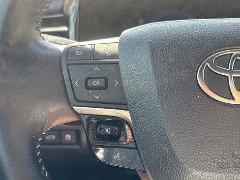 Used 2025 Toyota Camry SE FWD image 21