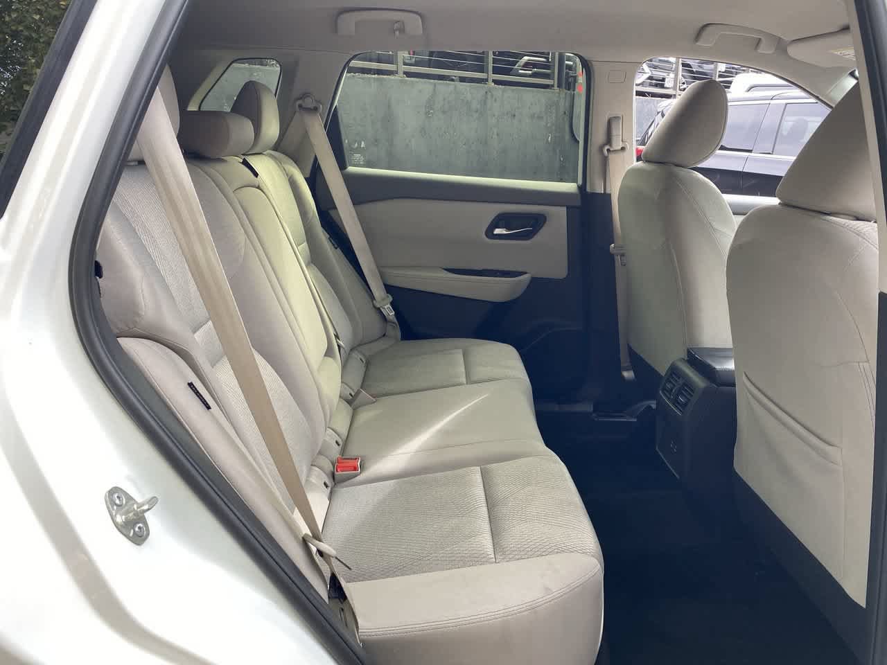 Used 2025 Nissan Rogue SV AWD/4WD image 16