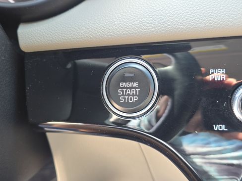 Certified 2022 Kia Sportage EX w/ EX Technology Package FWD image 29