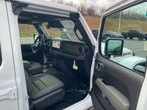 New 2026 Jeep Gladiator Mojave image 29