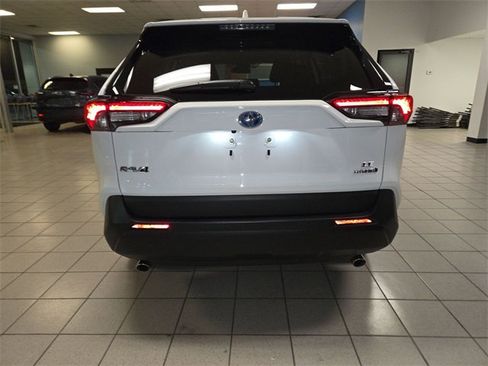 Used 2024 Toyota RAV4 LE image 7