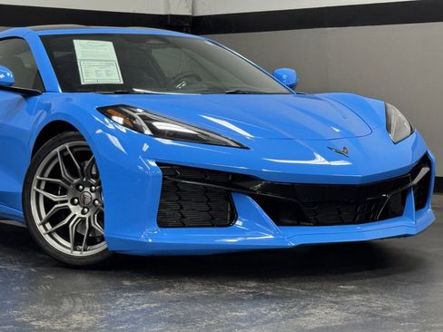 Used 2024 Chevrolet Corvette Z06 image 3