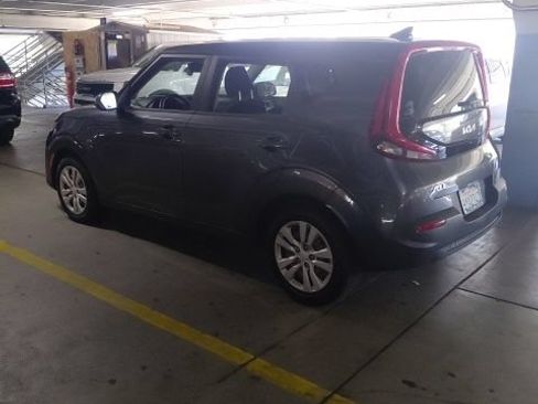 Used 2022 Kia Soul LX w/ Paint Protection Package FWD image 3