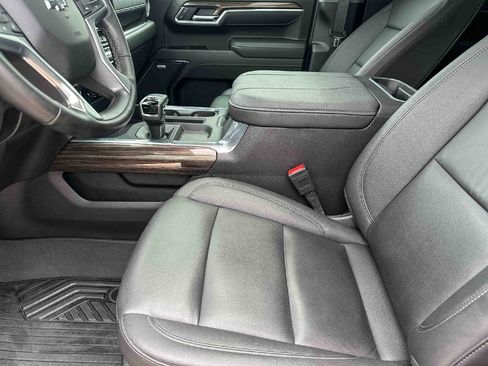 Used 2025 Chevrolet Silverado 1500 LT Trail Boss w/ Convenience Package II image 13