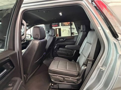 Used 2025 GMC Yukon Denali AWD/4WD image 44