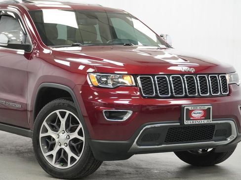 Certified 2020 Jeep Grand Cherokee Limited w/ Luxury Group II image 3