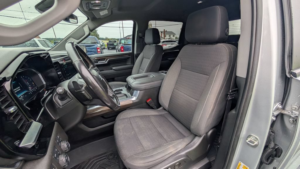 Used 2022 Chevrolet Silverado 1500 RST AWD/4WD image 12