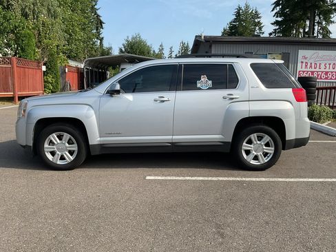 Used 2015 GMC Terrain SLE AWD/4WD image 2