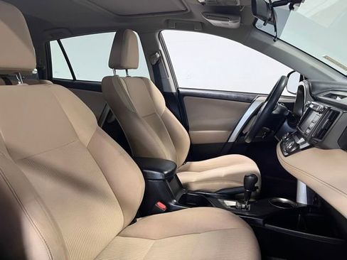 Used 2015 Toyota RAV4 XLE image 9