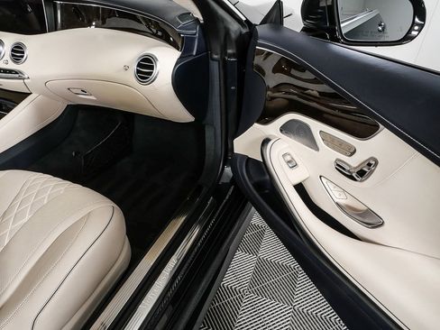Used 2018 Mercedes-Benz S 560 Cabriolet image 25