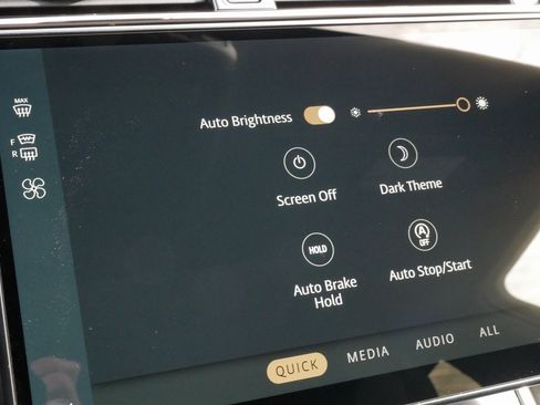 Used 2024 Land Rover Range Rover Evoque Dynamic SE image 58