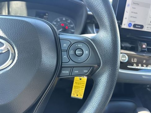 Used 2025 Toyota Corolla LE image 14