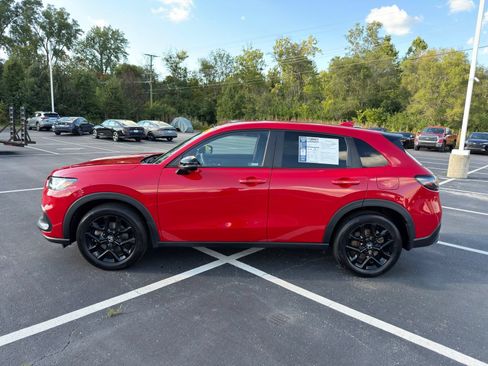 Used 2024 Honda HR-V Sport image 3