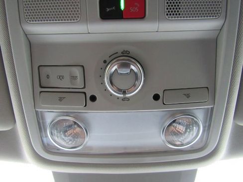 Used 2022 Volkswagen Passat 2.0T SE image 54