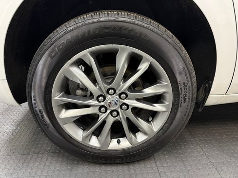 Used 2024 Buick Enclave Avenir w/ Avenir Technology Package image 13