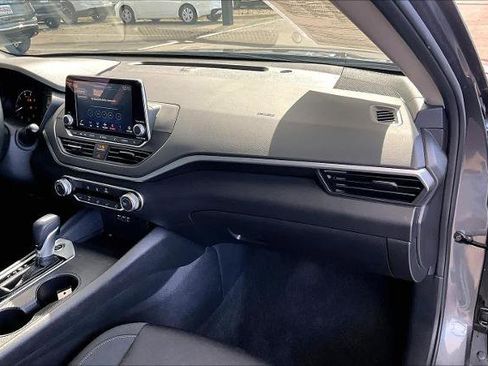 Certified 2025 Nissan Altima 2.5 S image 18